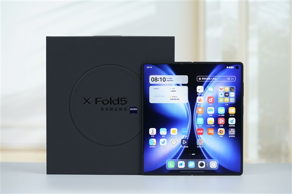 史上最輕薄折疊屏手機！vivo X Fold5圖賞