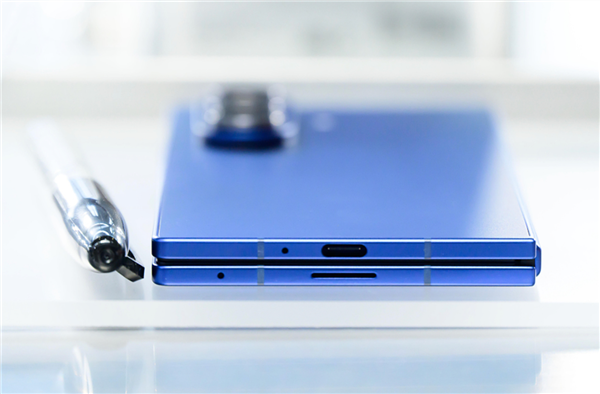 羅永浩評三星Galaxy Z Fold7：硬件沒得說 生平第一次想長期用折疊屏