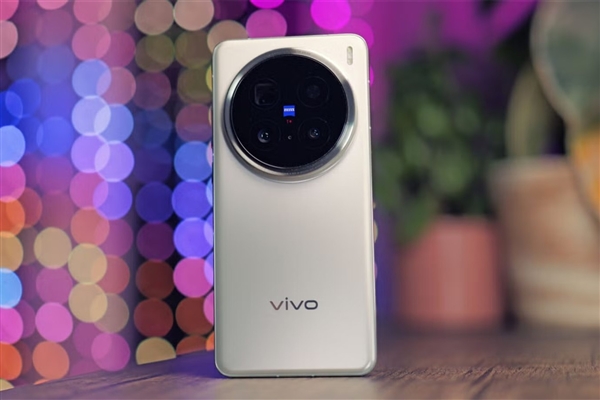 首發(fā)天璣9500！vivo X300現(xiàn)身跑分網(wǎng)站