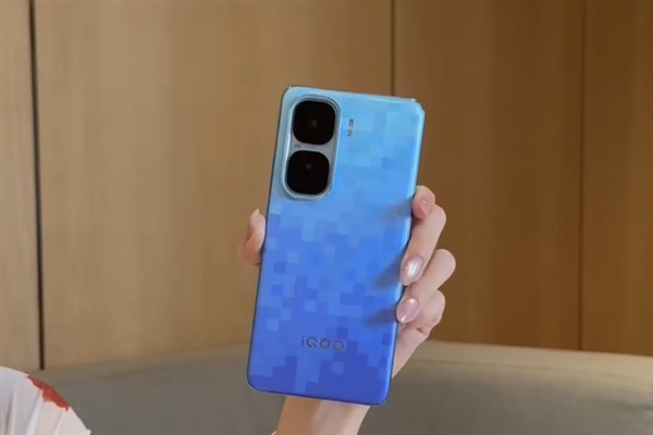 全球首款2K直屏+天璣9500旗艦！iQOO Neo11系列入網(wǎng)